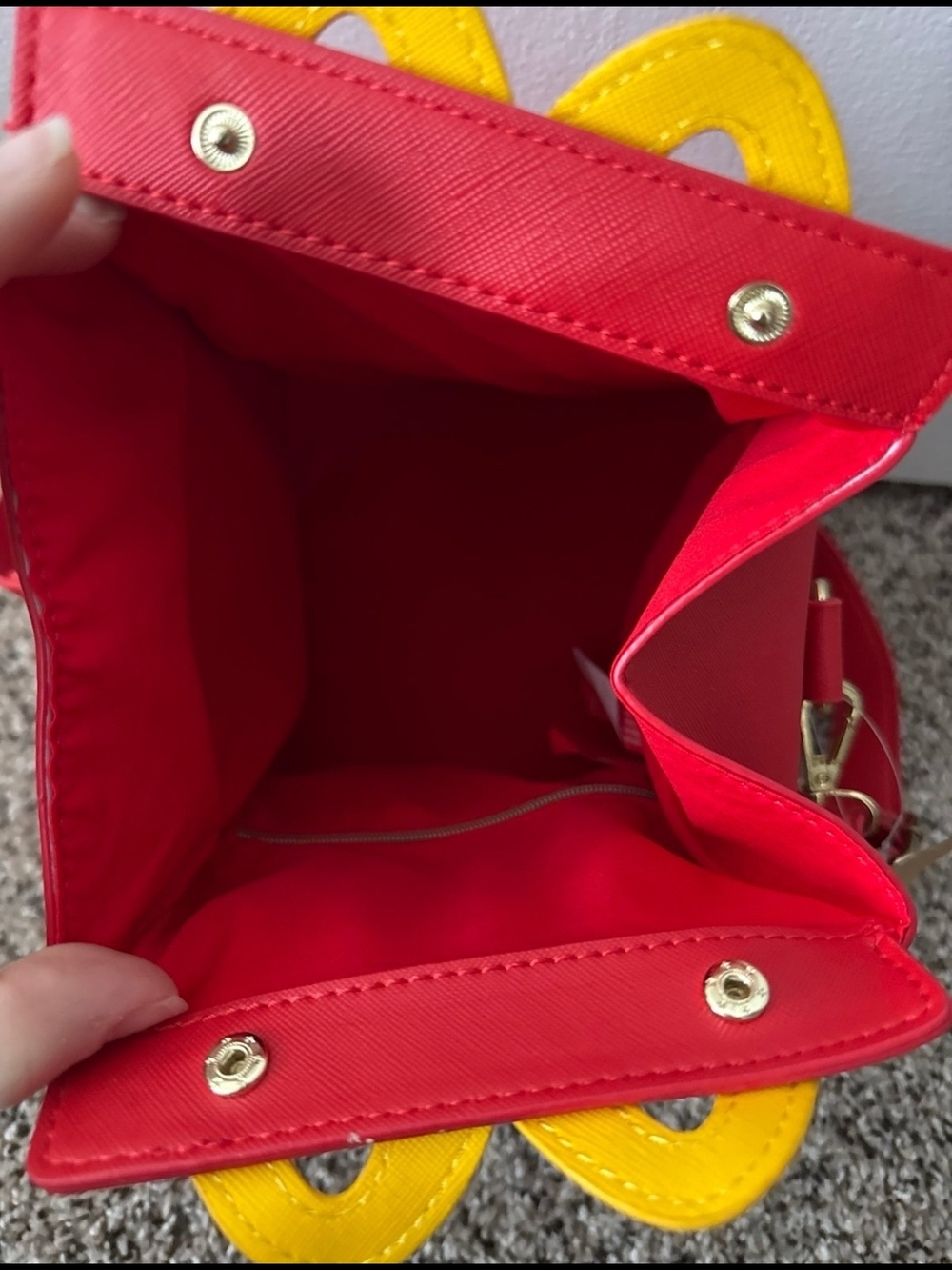 NWT Exclusive McDonald's Happy Meal Box Figural Crossbody/Shoulder Bag - Picture 3 of 3